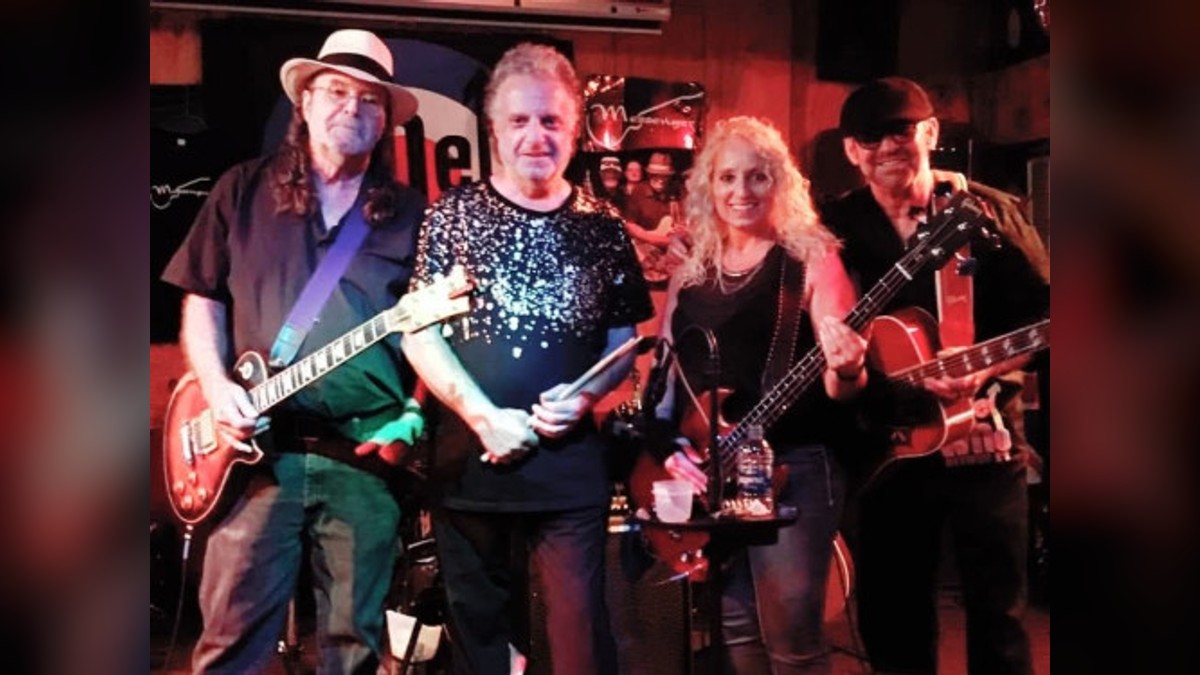 Messenger at City Grille Bradenton Riverwalk