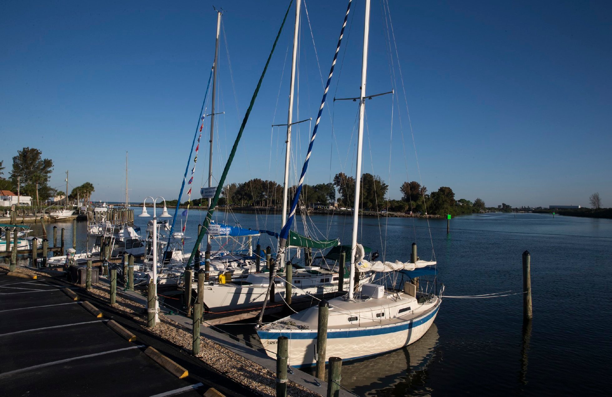 The Crow's Nest Restaurant, Tavern & Marina