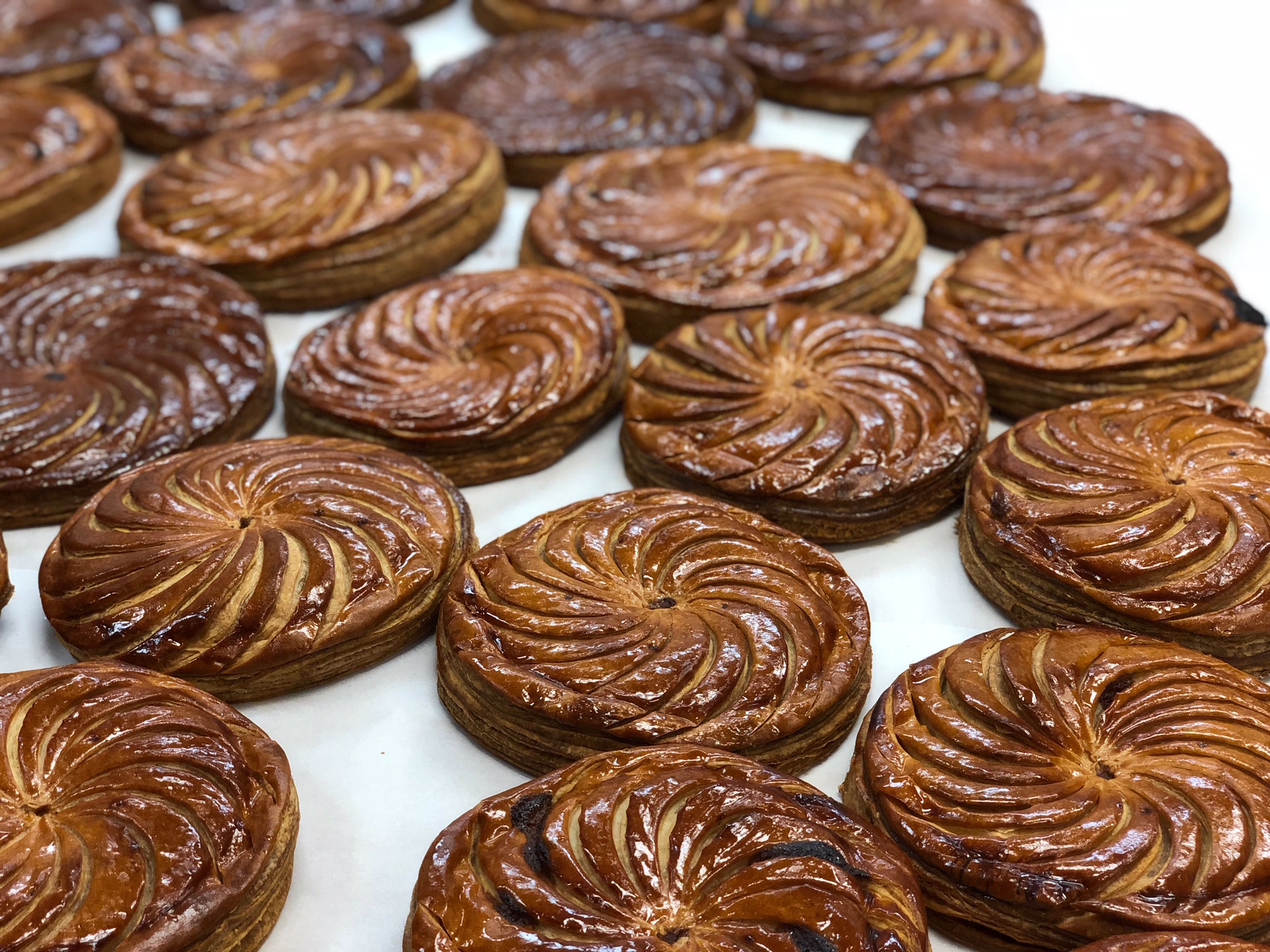 C'est La Vie - Pastries Breakfast & Dinner