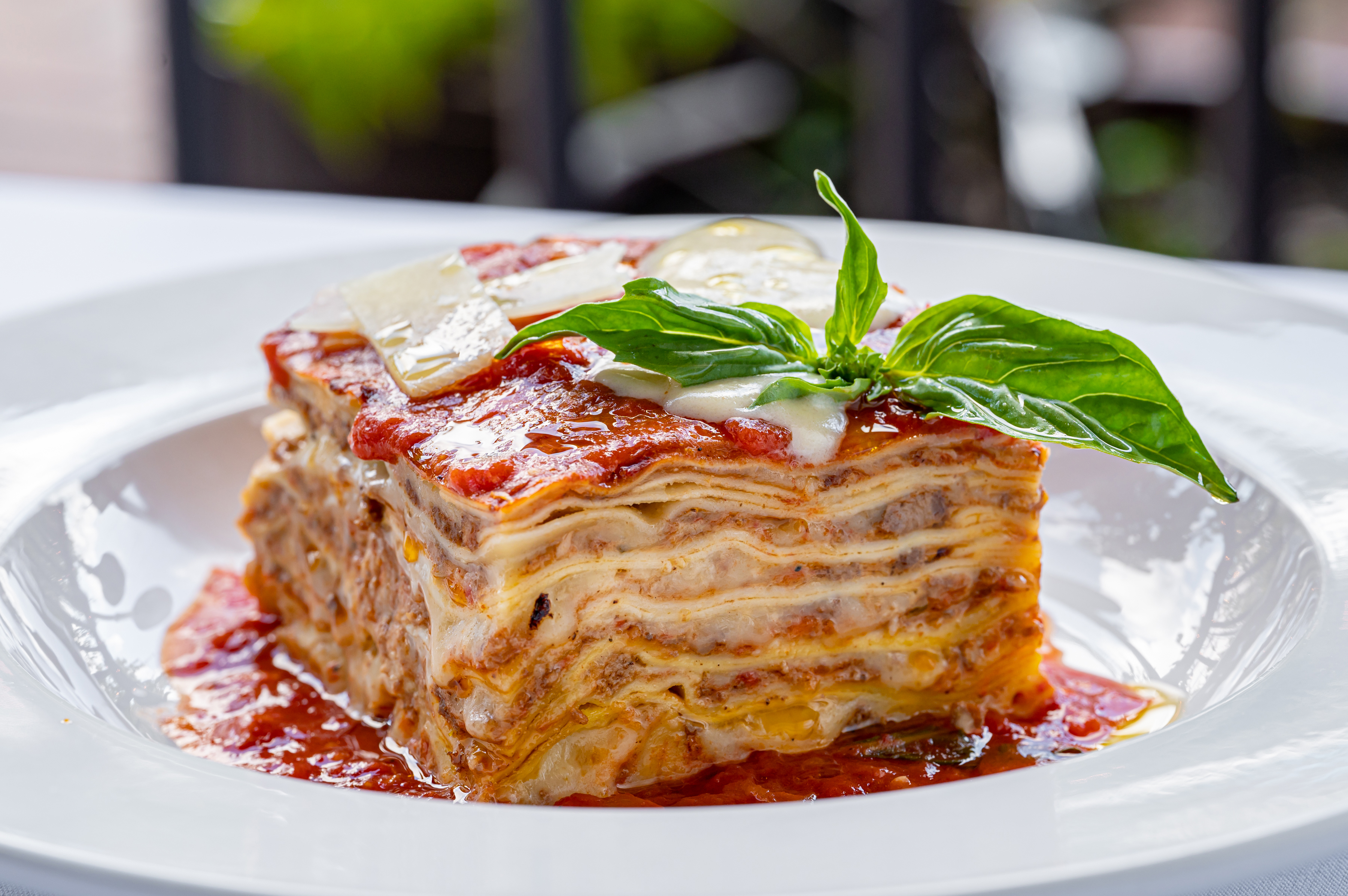 Bevardi's Salute! Restaurant